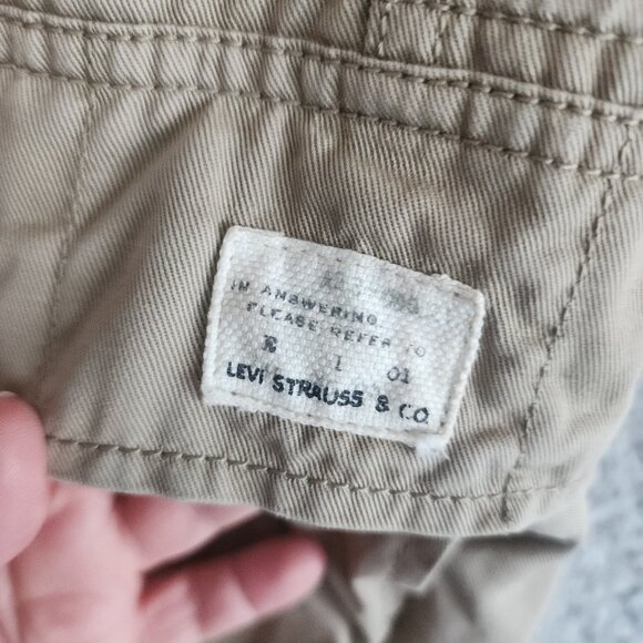 Levi's Mens Shorts Size 36 Cargo Distressed Worn 100% Cotton Beige Y2K - Picture 10 of 12